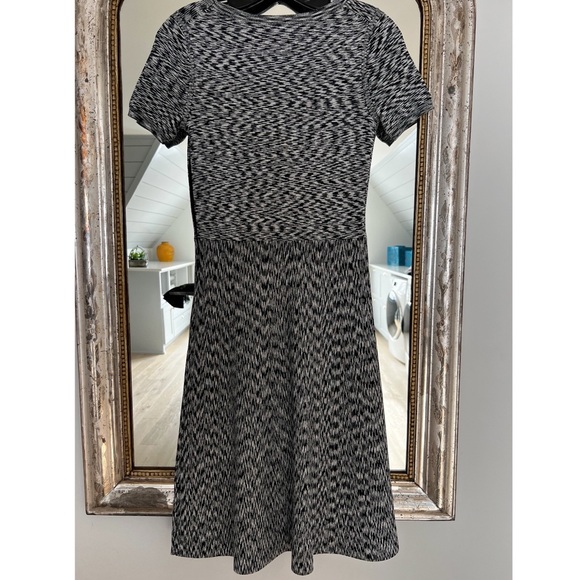 NWOT Ann Taylor knit fit & flare dress - Picture 3 of 6